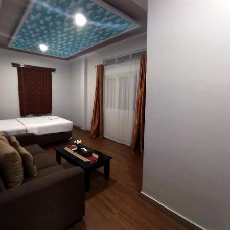 Lembang Hotel Rantepao Exterior foto